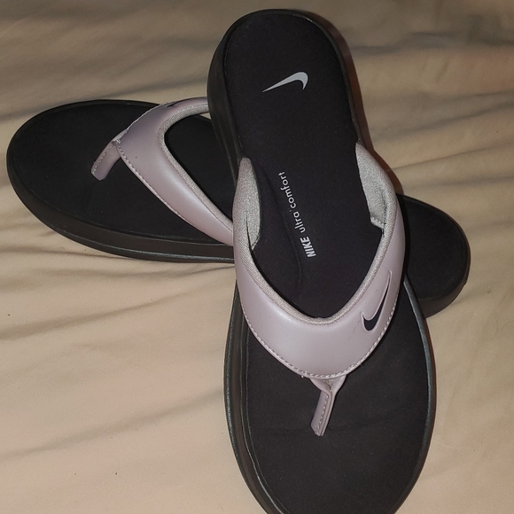 nike ultra comfort flip flops